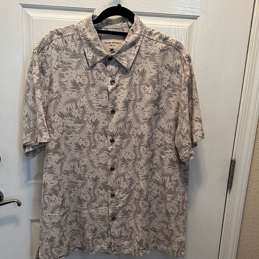 Island Republic Men's Tan Leaf Print Shirt 100% Silk Size XXL